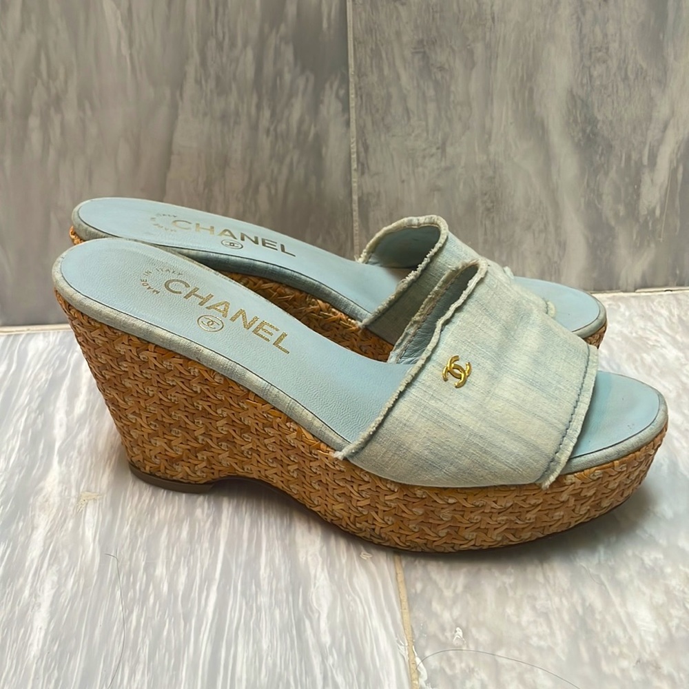 Chanel Raffia Wedge - Picture 4 of 6